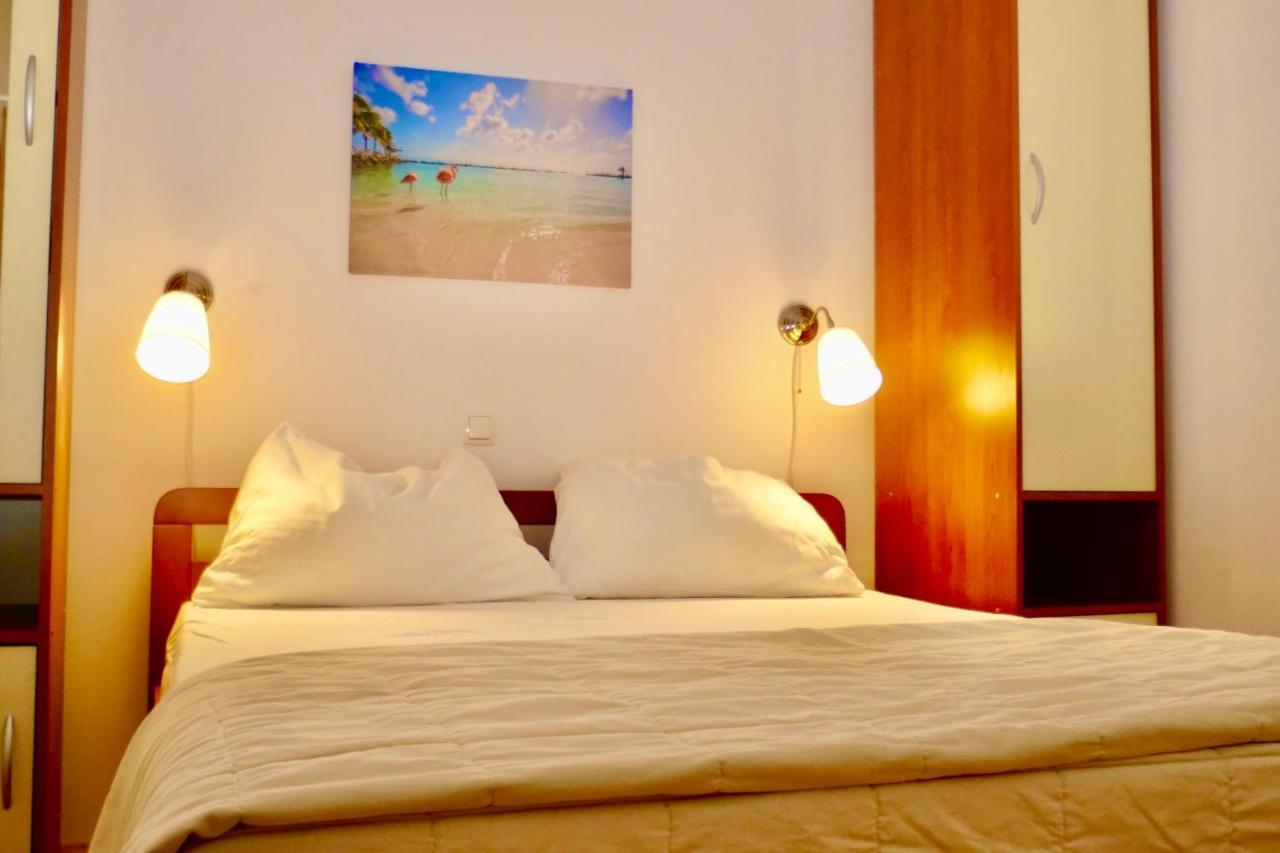 Apartments Villa Plaza Trogir Exterior foto