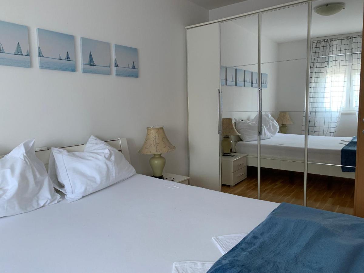 Apartments Villa Plaza Trogir Exterior foto